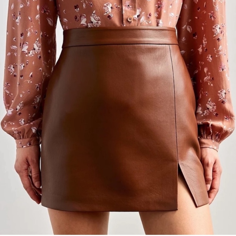Aritzia Wilfred Vegan Leather Skirt
